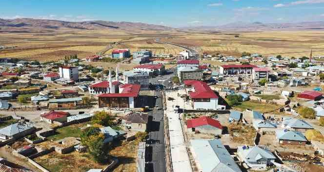 Van Saray’dan Kazdağları’na Doğayla İç İçe Bir Kaçamak: Bayramiç Evciler Köyü İnziva Otel