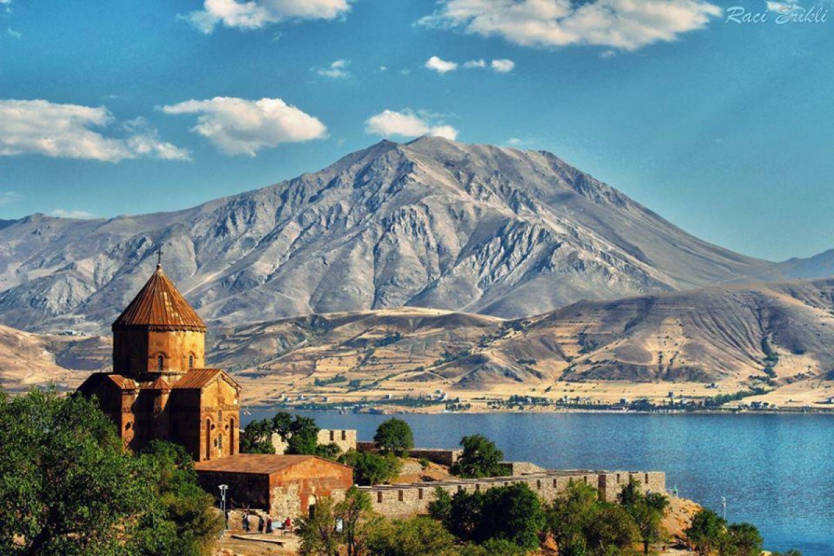 Van Gevaş’tan Kaçamak: Kazdağları’nda Sakin Bir Tatil İçin İnziva Otel